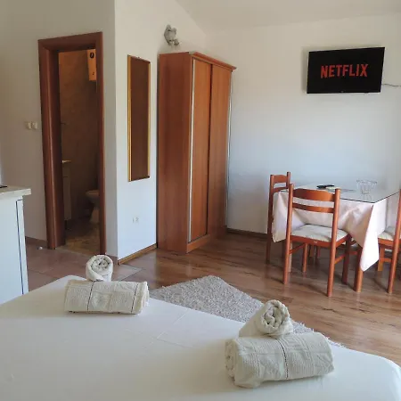 Apartments Nika Podstrana Exterior photo
